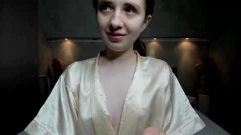 Snapshot of camilla_kelly chatting on 11.26.25 Camilla online show from 11.26.25