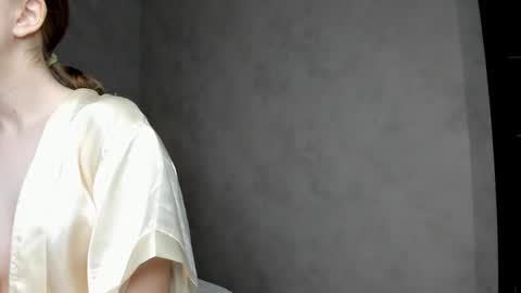 Snapshot of camilla_kelly chatting on 12.02.25 Camilla online show from 12.02.25