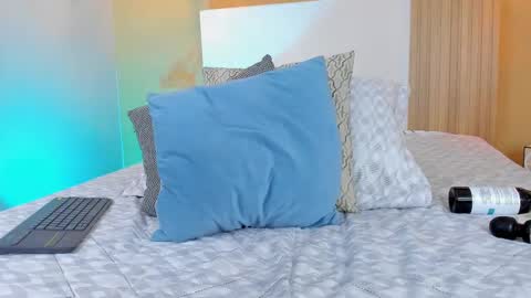 Camille Lynn online show from 02.25.25