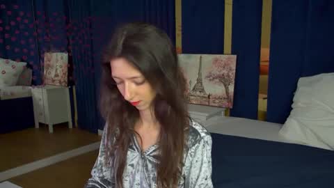 Snapshot of camillewhite chatting on 03.18.26 camillewhite online show from 03.18.26