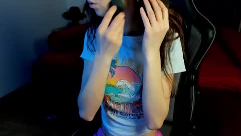 Snapshot of camillewhite chatting on 03.20.26 camillewhite online show from 03.20.26