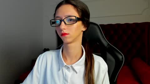 Snapshot of camillewhite chatting on 03.25.26 camillewhite online show from 03.25.26