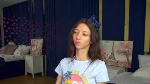 Snapshot of camillewhite chatting on 03.27.26 camillewhite online show from 03.27.26