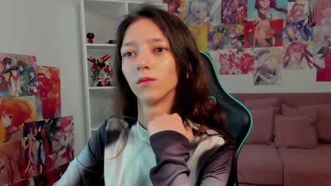 Snapshot of camillewhite chatting on 04.02.26 camillewhite online show from 04.02.26