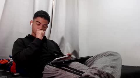 Snapshot of camillo_beischel_ chatting on 10.09.25 camillo_beischel_ online show from 10.09.25