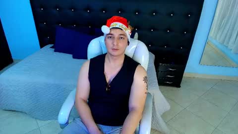 Snapshot of camilo_stark chatting on 12.24.24 Camilo online show from 12.24.24