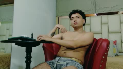 Snapshot of camilowhites chatting on 03.17.26 CamilowhiteS online show from 03.17.26