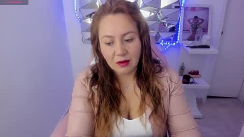 Snapshot of camixxx_m chatting on 09.30.25 camixxx_m online show from 09.30.25
