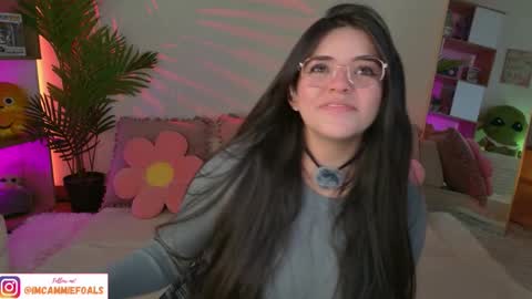   Lets reach 200 thumbs up  online show from 09.11.25