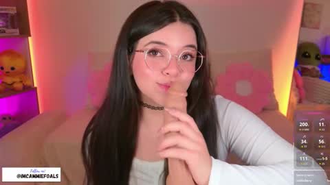   Lets reach 200 thumbs up  online show from 11.09.25