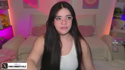   Lets reach 200 thumbs up  online show from 12.15.25