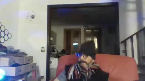 Snapshot of camomilla72 chatting on 10.04.25 Cristian online show from 10.04.25