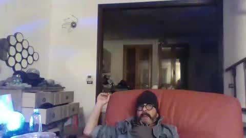 Snapshot of camomilla72 chatting on 10.13.25 Cristian online show from 10.13.25