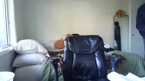 Snapshot of canadianstud18 chatting on 01.27.25 Devon online show from 01.27.25