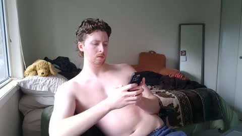 Snapshot of canadianstud18 chatting on 02.20.25 Devon online show from 02.20.25