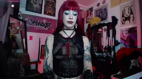 Elizabeth666 online show from 11.14.25