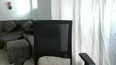 Snapshot of candacesxhot chatting on 11.28.25 cumorsmooke online show from 11.28.25