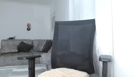 Snapshot of candacesxhot chatting on 12.15.25 cumorsmooke online show from 12.15.25