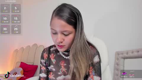 Snapshot of candase_ chatting on 01.14.25 Candase online show from 01.14.25