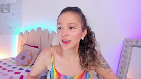 Snapshot of candase_ chatting on 01.19.25 Candase online show from 01.19.25