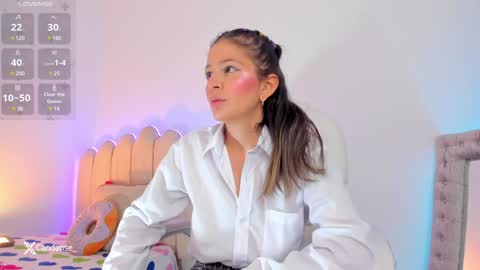 Snapshot of candase_ chatting on 02.02.25 Candase online show from 02.02.25