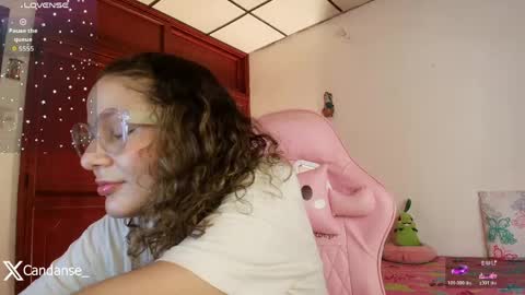 Snapshot of candase_ chatting on 05.15.26 Candase online show from 05.15.26