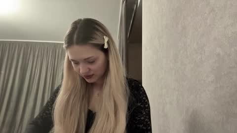 Snapshot of candelariahile chatting on 03.04.26 candelariahile online show from 03.04.26