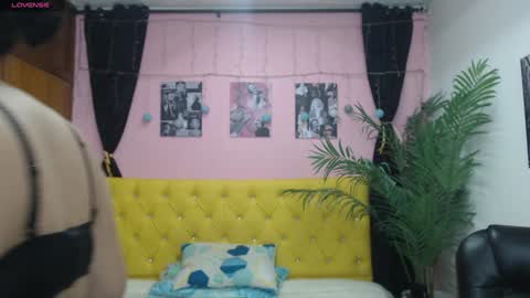Snapshot of candiapole chatting on 12.17.24 Candy  online show from 12.17.24