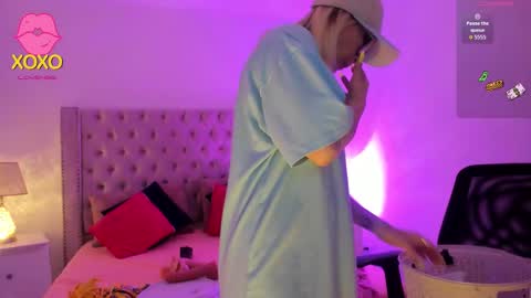 Candie  online show from 11.13.25