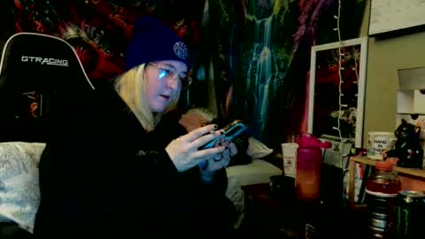 Snapshot of candismiths chatting on 06.11.26 Candi online show from 06.11.26