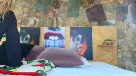 Jolie online show from 12.19.25