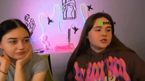 Snapshot of candy_flossie1 chatting on 12.18.25 candy flossie1 online show from 12.18.25