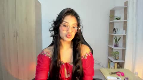 Nickol online show from 11.06.25