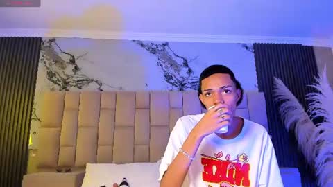 Snapshot of candyandmarilyn chatting on 07.27.26 and MarilynHot online show from 07.27.26