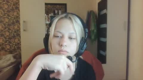 Mia online show from 04.18.26