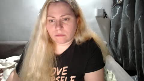 Snapshot of candycream74 chatting on 01.20.25 Laura online show from 01.20.25