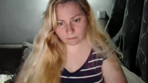 Snapshot of candycream74 chatting on 01.22.25 Laura online show from 01.22.25