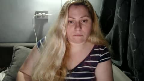 Snapshot of candycream74 chatting on 01.23.25 Laura online show from 01.23.25