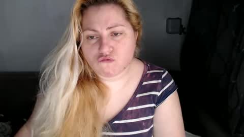 Snapshot of candycream74 chatting on 01.24.25 Laura online show from 01.24.25