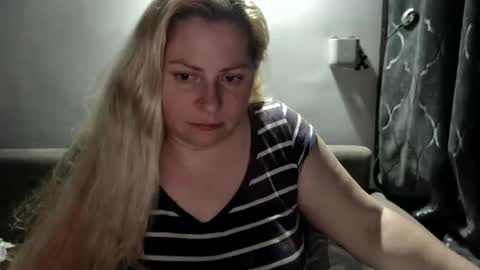 Snapshot of candycream74 chatting on 01.24.25 Laura online show from 01.24.25