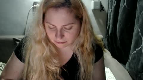 Snapshot of candycream74 chatting on 01.26.25 Laura online show from 01.26.25