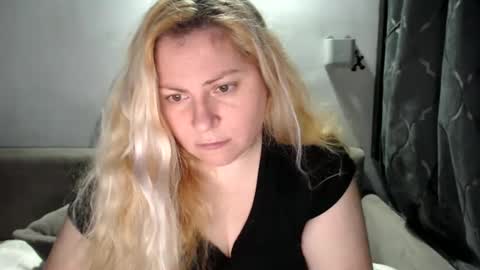 Snapshot of candycream74 chatting on 01.27.25 Laura online show from 01.27.25