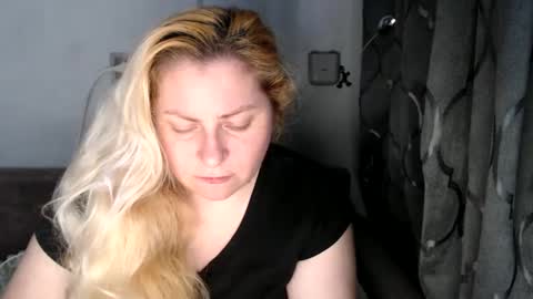 Snapshot of candycream74 chatting on 01.29.25 Laura online show from 01.29.25
