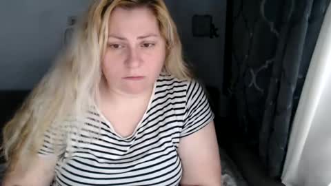 Snapshot of candycream74 chatting on 01.31.25 Laura online show from 01.31.25