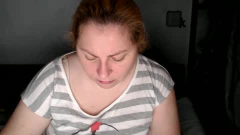 Snapshot of candycream74 chatting on 02.02.25 Laura online show from 02.02.25