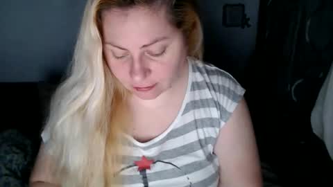 Snapshot of candycream74 chatting on 02.04.25 Laura online show from 02.04.25