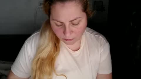 Snapshot of candycream74 chatting on 02.06.25 Laura online show from 02.06.25