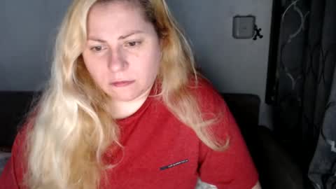 Snapshot of candycream74 chatting on 02.09.25 Laura online show from 02.09.25