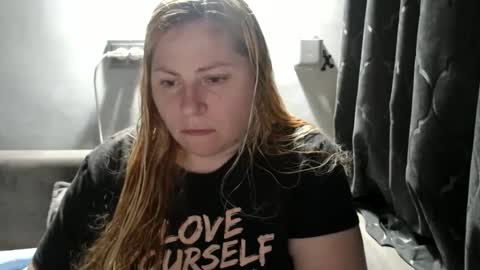 Snapshot of candycream74 chatting on 02.15.25 Laura online show from 02.15.25
