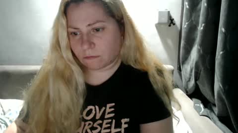 Snapshot of candycream74 chatting on 02.16.25 Laura online show from 02.16.25